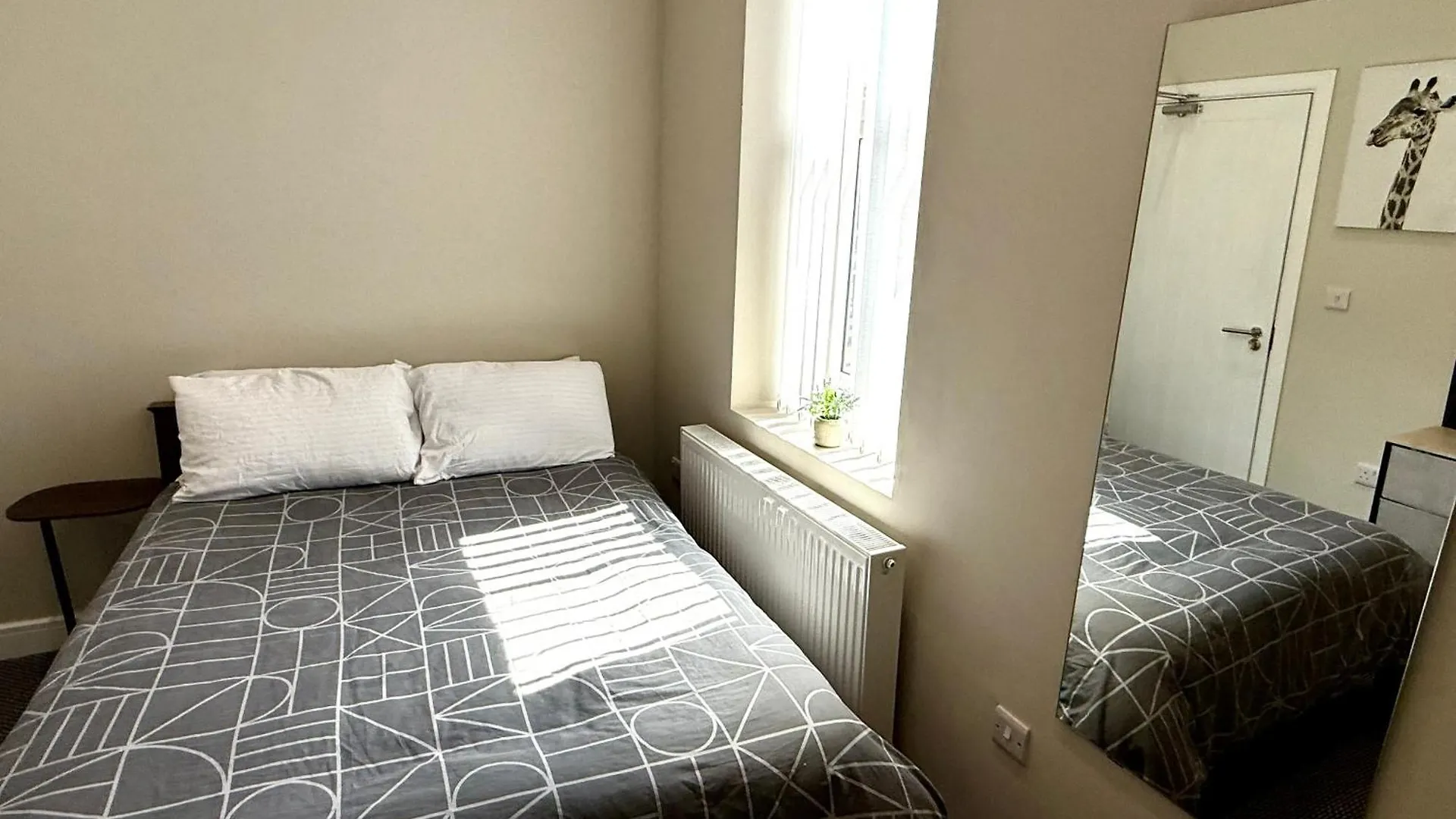 Brand New Lovely Flats By The Forest Tram Stop In ノッティンガム 0*,